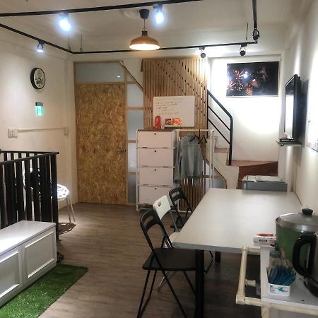 Simple Walk Guest House 小公寓 台南 エクステリア 写真